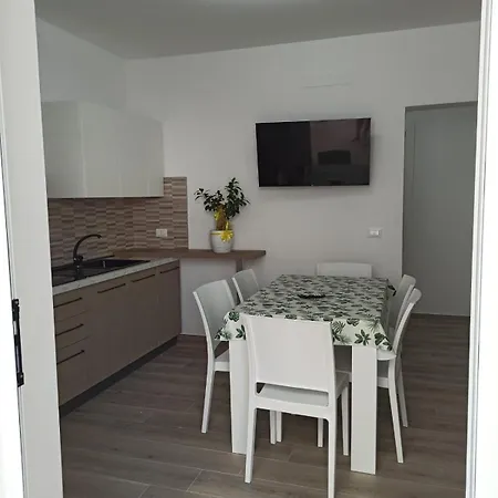 Sea Apartment *